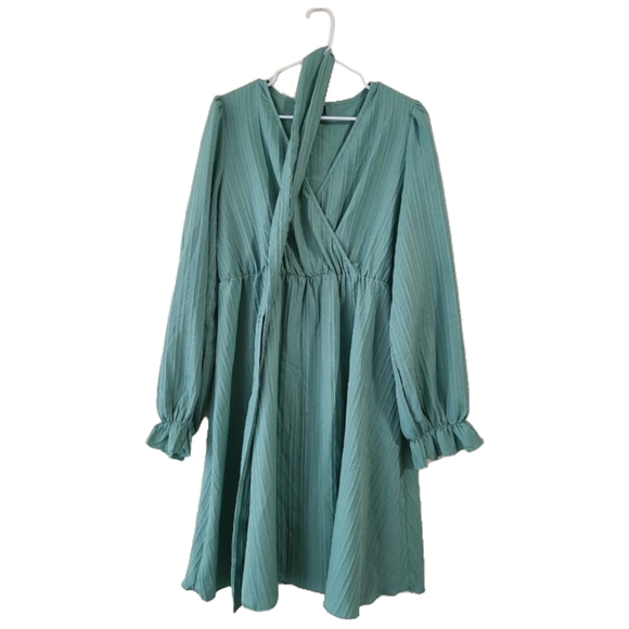 SHEIN Dresses & Skirts - SHEIN Dress